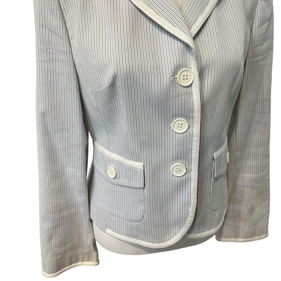 LOFT Long Sleeve Three Button Cotton Fully Lined Blazer Blue White Tan Size 6 - Picture 9 of 15